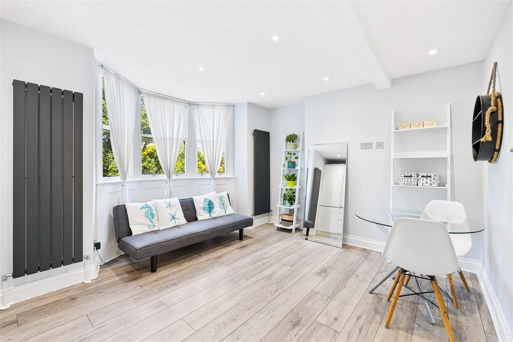 Living/ Kitchen