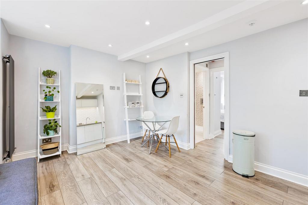 Living/ Kitchen