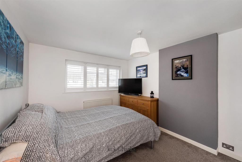 33 Wealden Close, TN11 9 HB 008.jpg