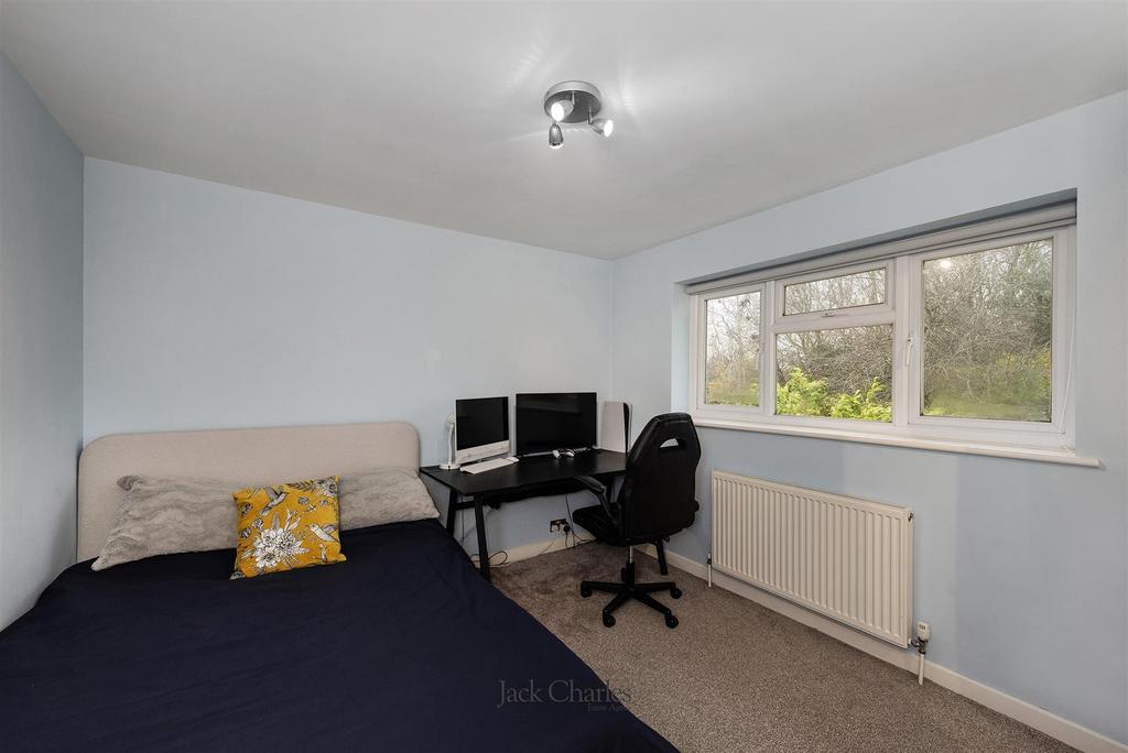 33 Wealden Close, TN11 9 HB 010.jpg