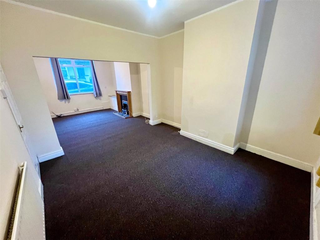 Lounge/Dining Area