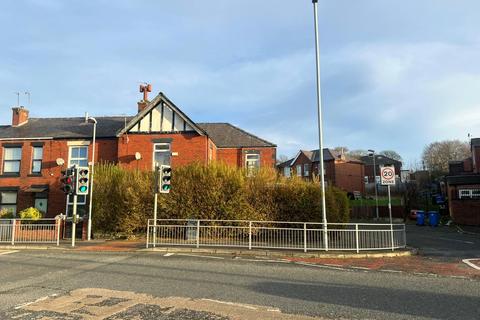 3 bedroom end of terrace house for sale, Roch Valley Way, Rochdale, Greater Manchester, OL11