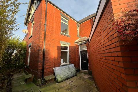 3 bedroom end of terrace house for sale, Roch Valley Way, Rochdale, Greater Manchester, OL11
