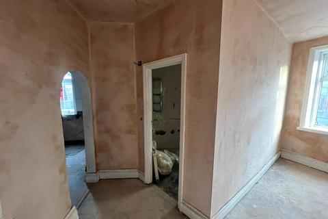 3 bedroom end of terrace house for sale, Roch Valley Way, Rochdale, Greater Manchester, OL11