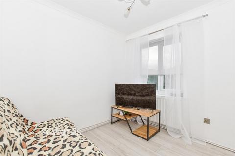 2 bedroom flat for sale, Park View Court, Maidstone ME15