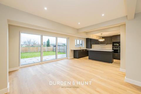 3 bedroom terraced house for sale, Woodland Way, Ongar, CM5