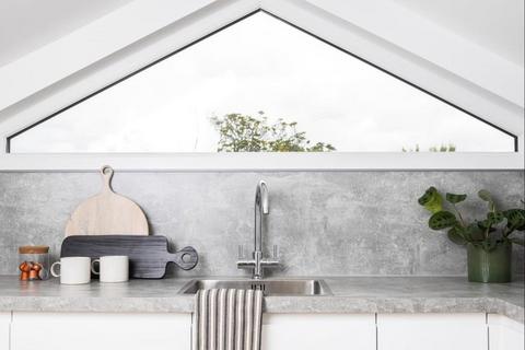 2 bedroom flat to rent, Wellfield House, Upper Chorlton Road, Manchester, M16