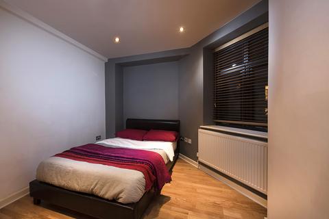 undefined, Umberston Street, London E1