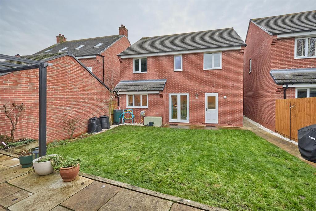 Hollywell fields 18.jpg