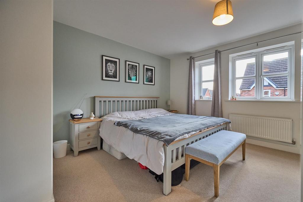 Hollywell fields.jpg