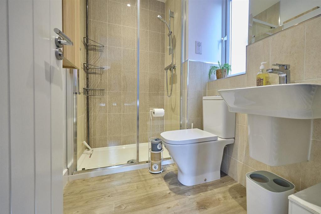 En Suite Shower Room