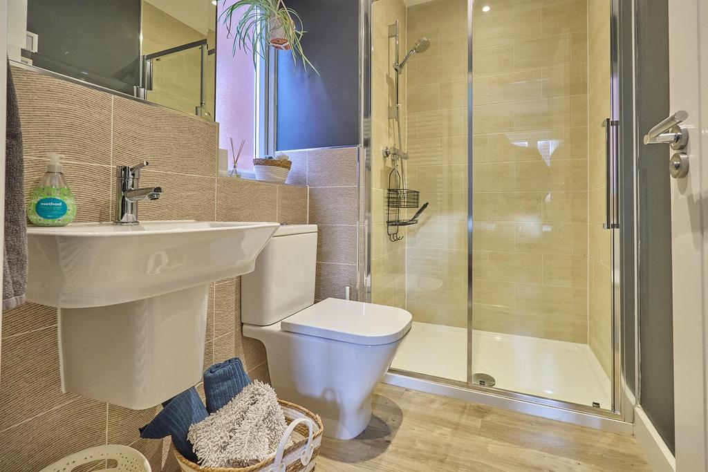 En Suite Shower Room