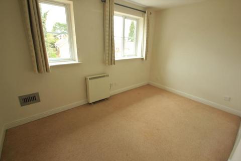 1 bedroom apartment to rent, Ashdown Close, Woking GU22