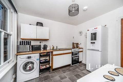 undefined, De Parys Avenue, Bedford, Bedfordshire, MK40