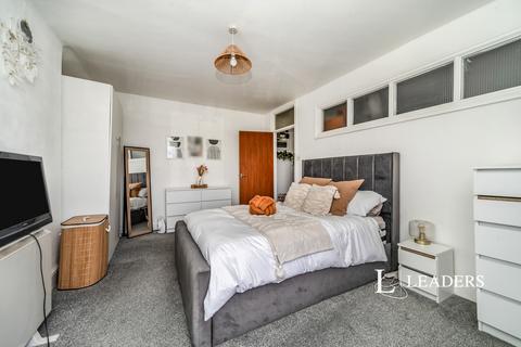 undefined, De Parys Avenue, Bedford, Bedfordshire, MK40