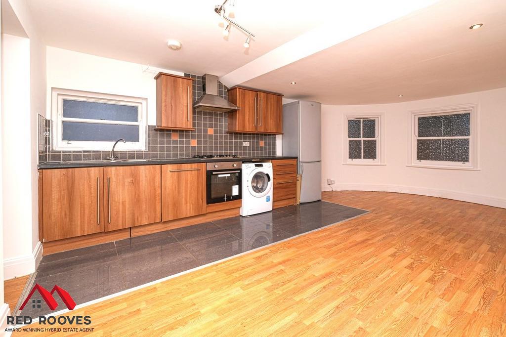 Lounge/Kitchen