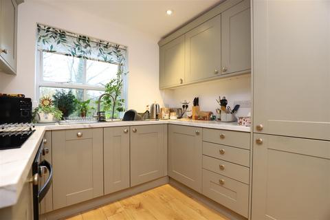 undefined, River Bank Close, Maidstone