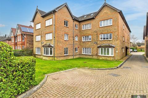 2 bedroom flat for sale - Willowfields, Southgate RH11