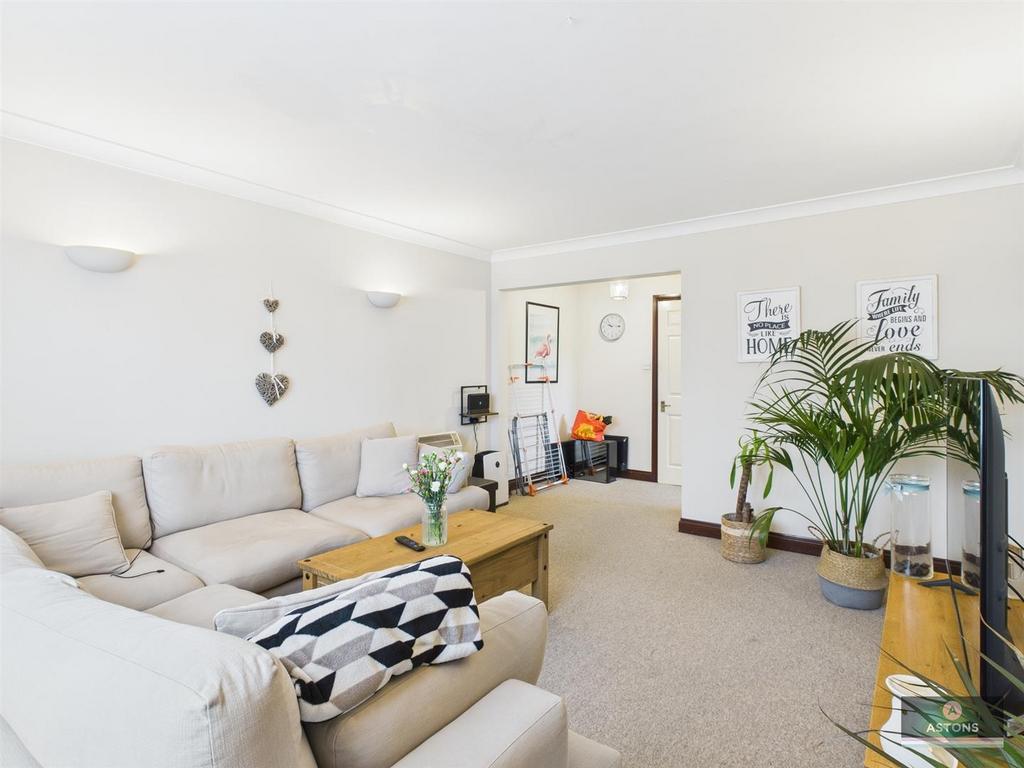 CAM02202 G0-PR0527-STILL009.jpg