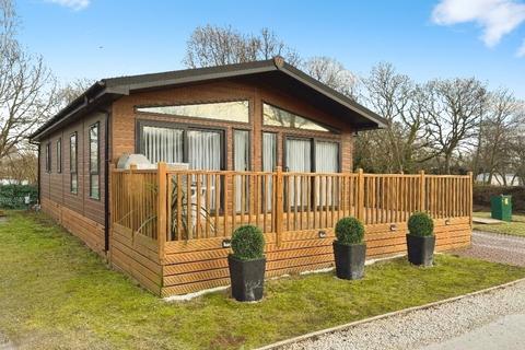 7 Lakes Country Park , Crowle DN17