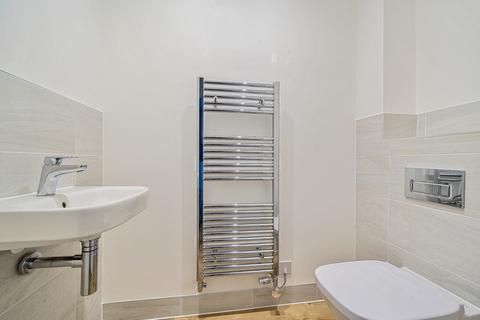 2 bedroom semi-detached house to rent, Moorhen Close, Hampshire SP6
