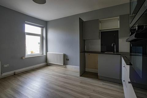 2 bedroom apartment to rent, Treharris Street, Cardiff CF24
