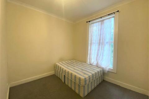 undefined, Linkfield Road, Isleworth TW7