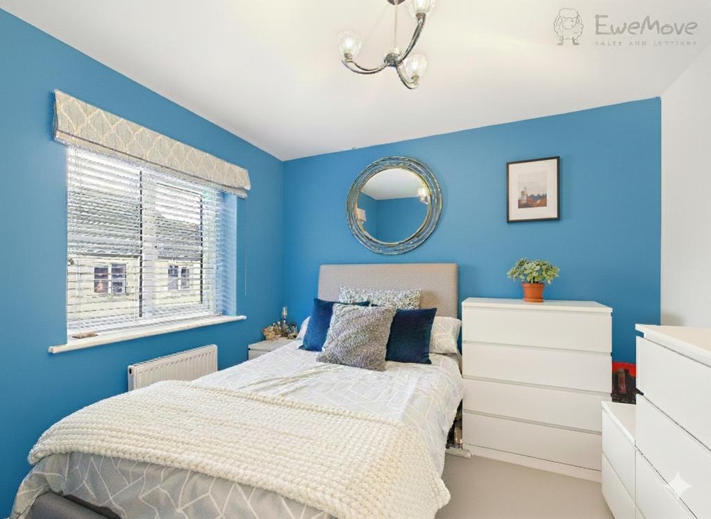 Ewemove south molton bedroom 2