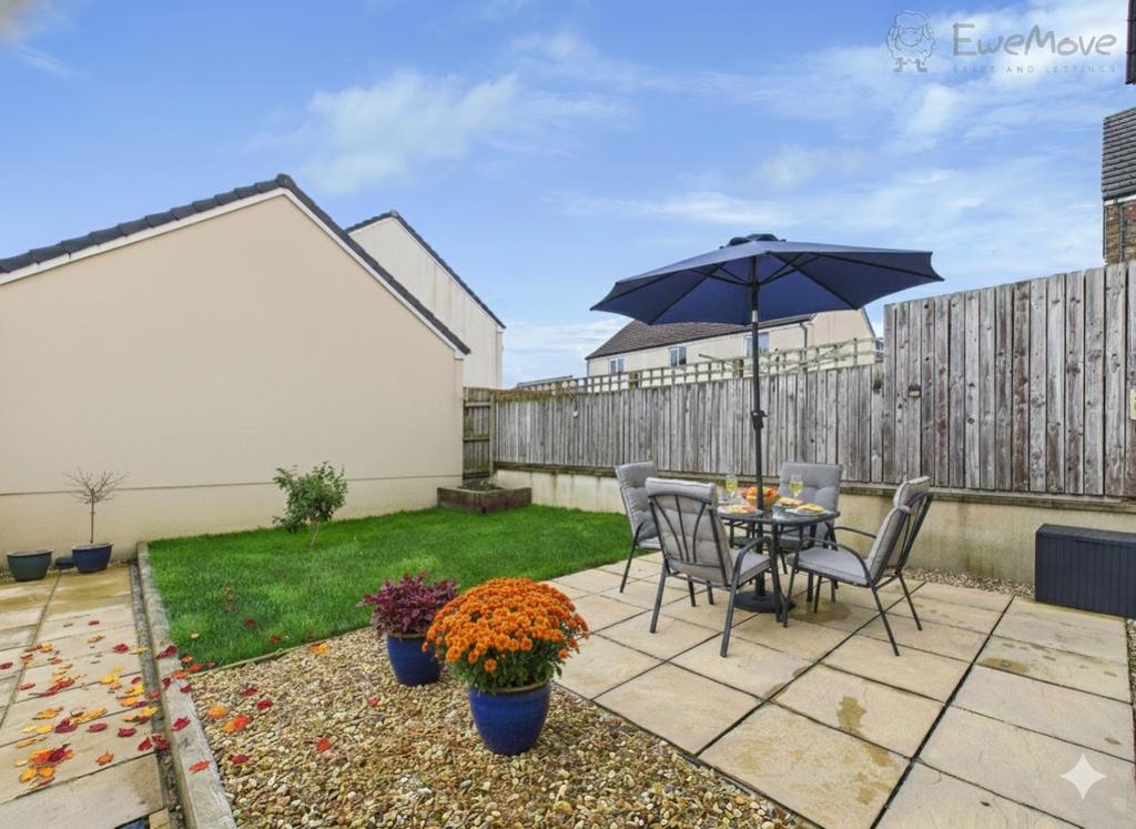 Ewemove south molton patio and garden