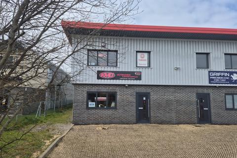 Warehouse to rent, Seaview Road Cowes PO31 7US