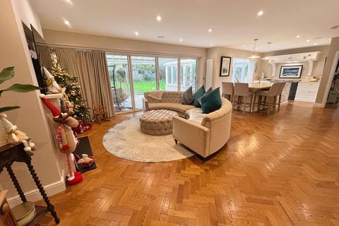 undefined, Ty Celyn, 51 Broadway, Cowbridge, Vale of Glamorgan CF71 7EX