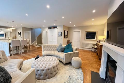undefined, Ty Celyn, 51 Broadway, Llanblethian, The Vale of Glamorgan CF71 7EX