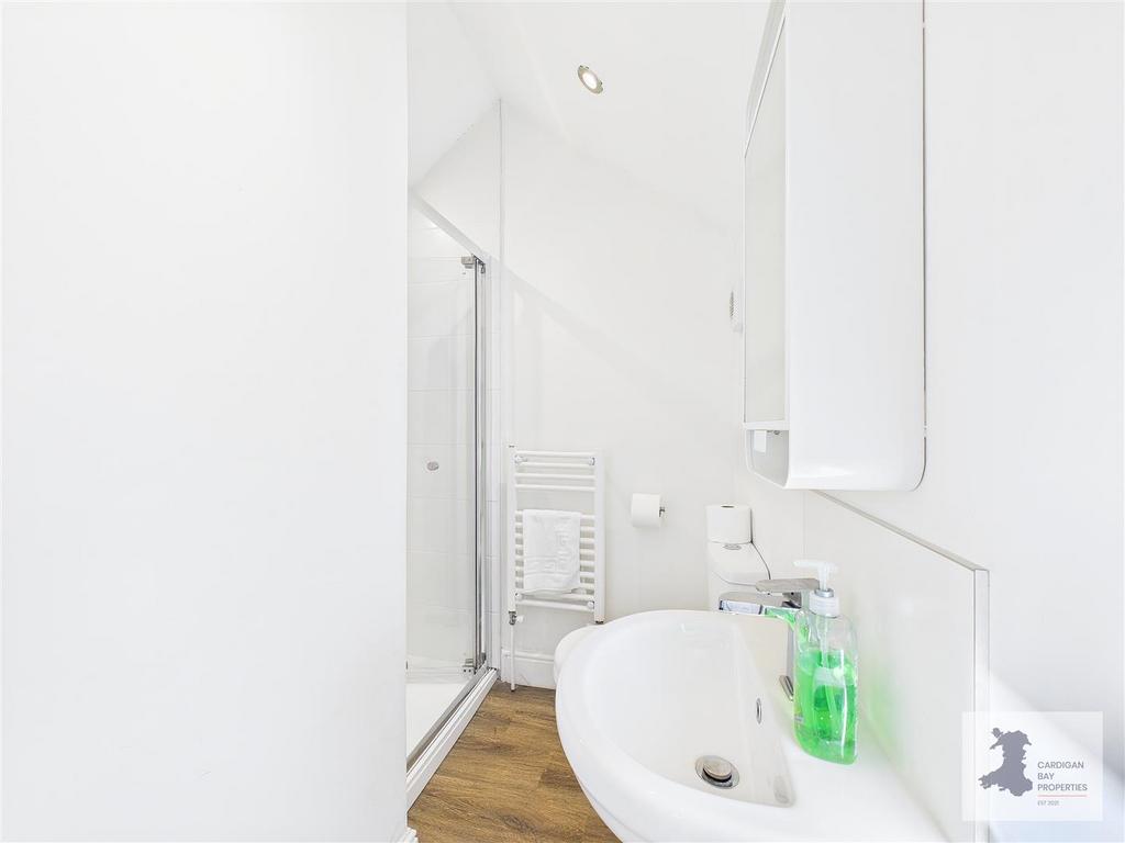Bedroom 4 En-Suite