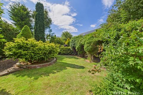 4 bedroom detached house for sale, Fair View, Hull HU12
