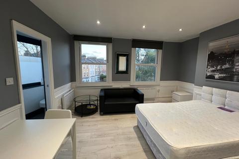 undefined, Stoke Newington Common, London N16