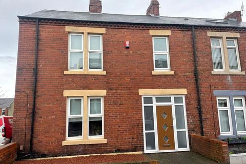 undefined, George Street, Gateshead NE10