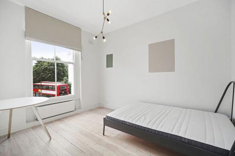 2 bedroom flat to rent, Elgin Crescent, London W11