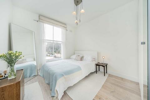 2 bedroom flat to rent, Elgin Crescent, London W11