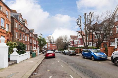 4 bedroom flat to rent, Frognal, London NW3