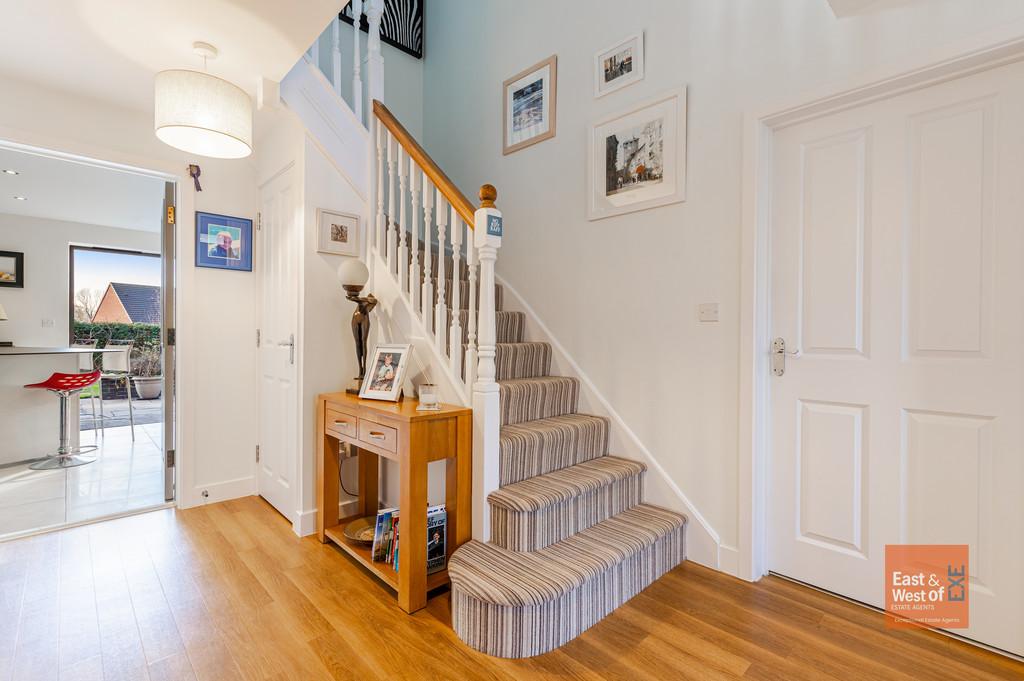A15 - 10 Veysey Close, Exeter - 251203
