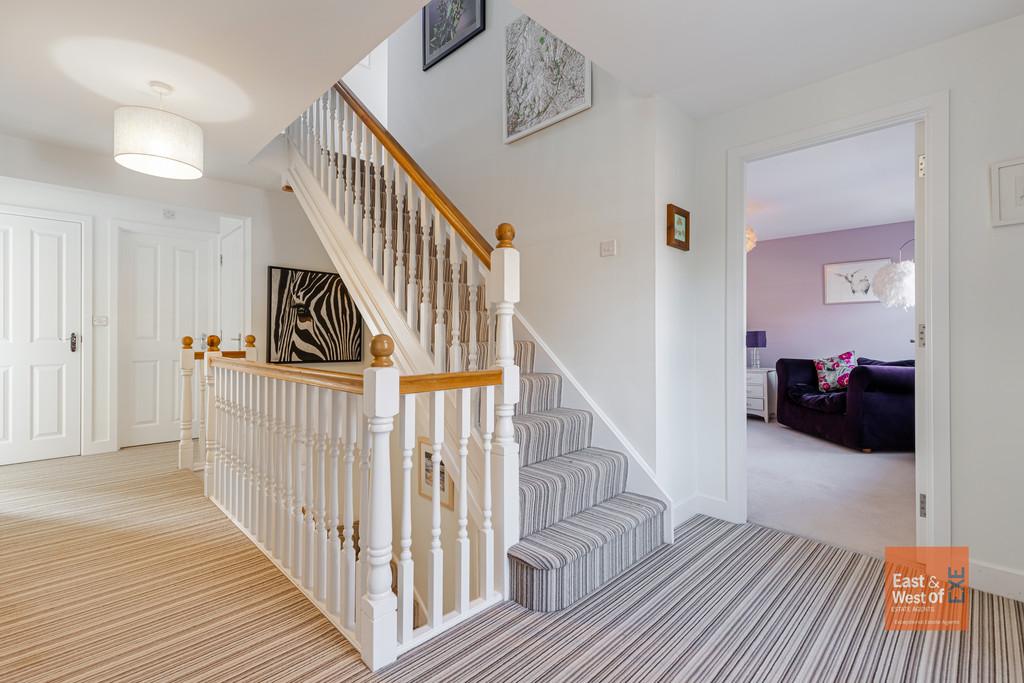 A19 - 10 Veysey Close, Exeter - 251203