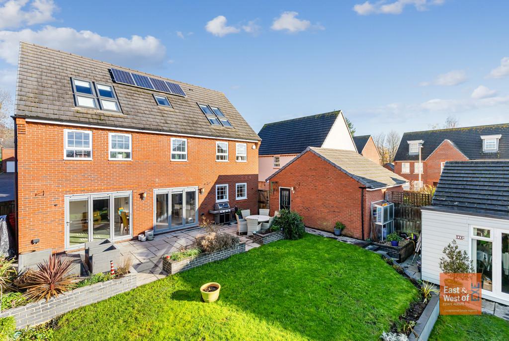 A06 - 10 Veysey Close, Exeter - 251203