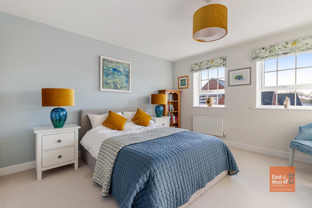 A16 - 10 Veysey Close, Exeter - 251203