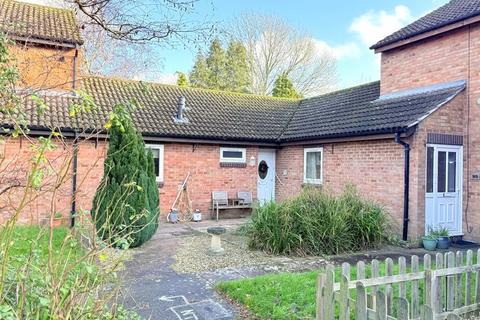 2 bedroom bungalow for sale, Ashtree Road, Frome