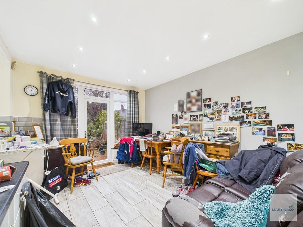 Cam03394 g0 pr0409 still008