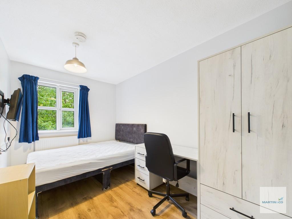 Cam03394 g0 pr0355 still010