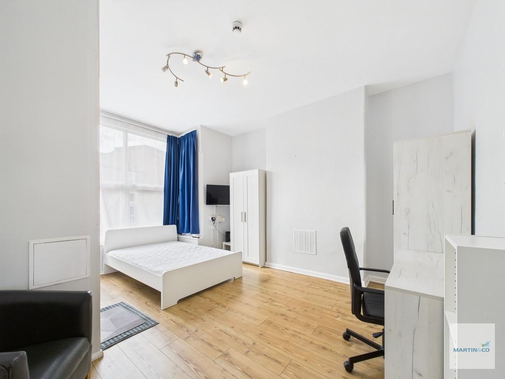 Cam03394 g0 pr0360 still008