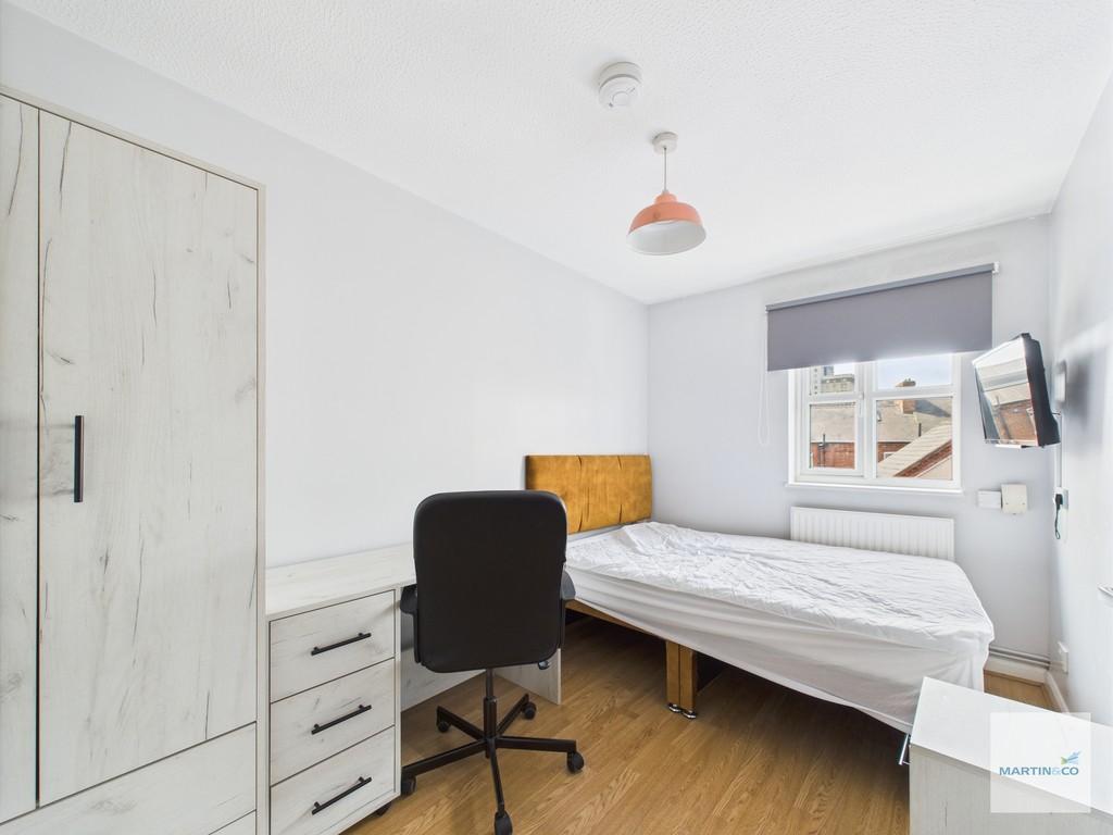 Cam03394 g0 pr0345 still012