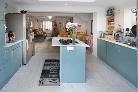 undefined, Larkspur Close, Littlehampton BN17