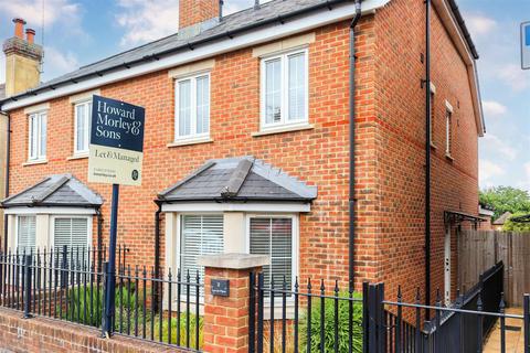 4 bedroom house to rent, Carroll Place, Guildford GU2